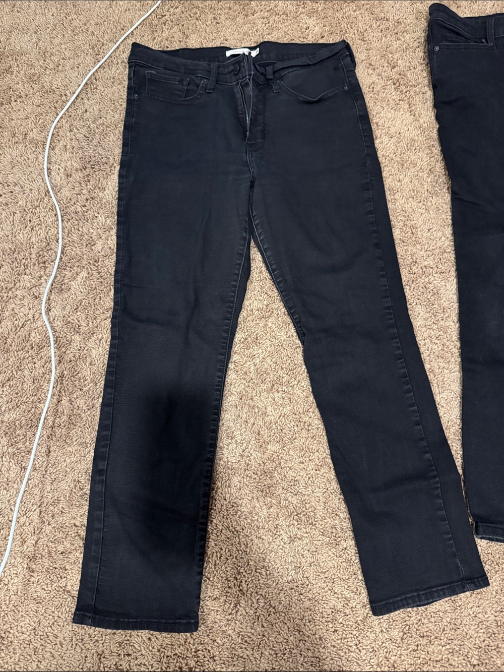 Black Women's Straight-Leg Jeans - Levi Strauss shaping slim 312 size 30
